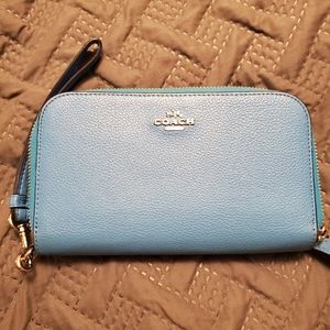 Coach Bags - Coach wallet/wristlet Coach Bags - Coach wallet/wristlet